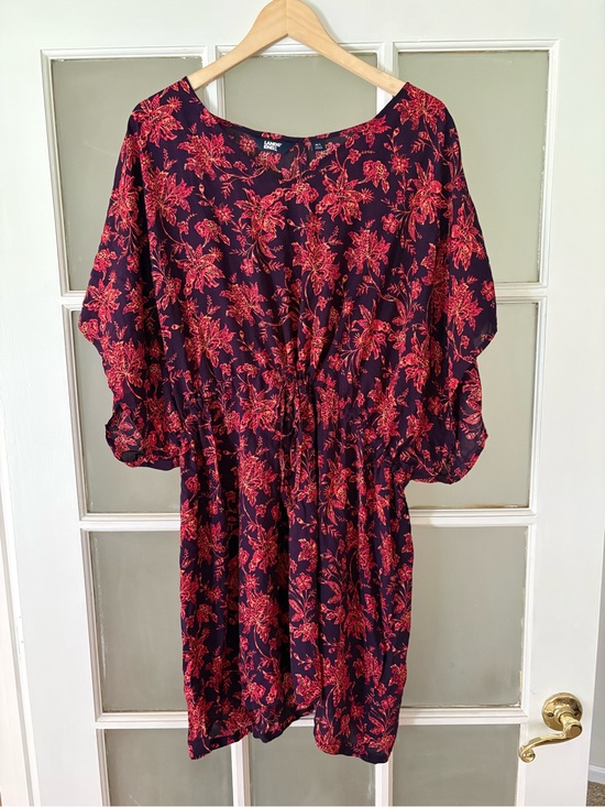 Lands' End Other - Lands' End Navy Coverup with Red Floral Print - M/L